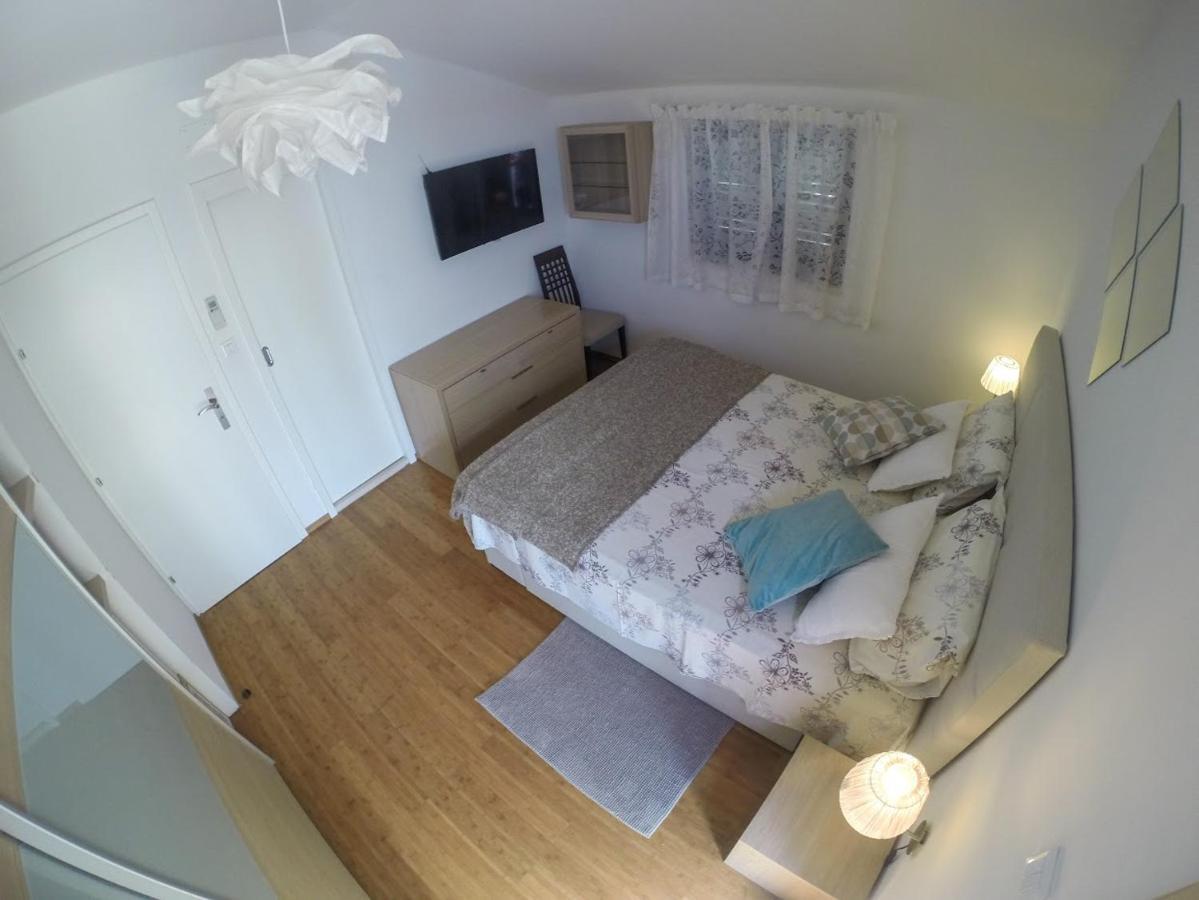 Apartment And Room Sveti Jakov Ντουμπρόβνικ Εξωτερικό φωτογραφία