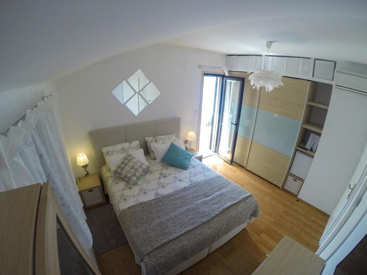 Apartment And Room Sveti Jakov Ντουμπρόβνικ Εξωτερικό φωτογραφία