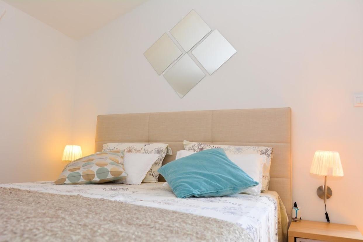 Apartment And Room Sveti Jakov Ντουμπρόβνικ Εξωτερικό φωτογραφία