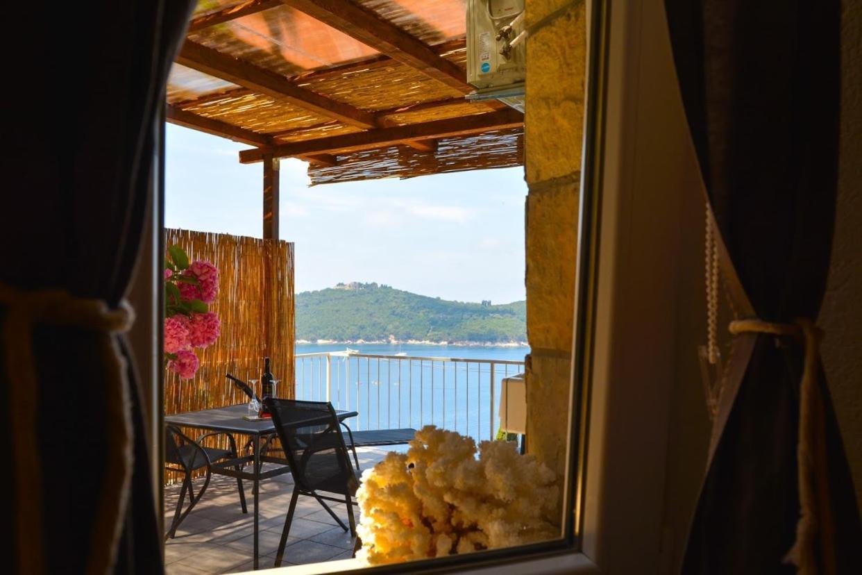 Apartment And Room Sveti Jakov Ντουμπρόβνικ Εξωτερικό φωτογραφία