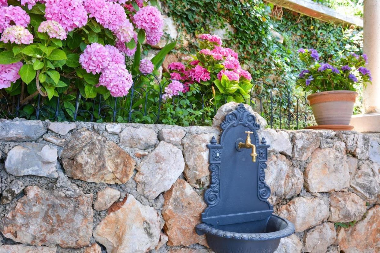 Apartment And Room Sveti Jakov Ντουμπρόβνικ Εξωτερικό φωτογραφία