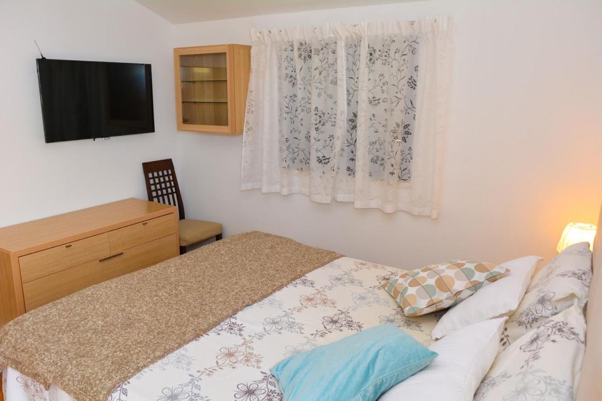 Apartment And Room Sveti Jakov Ντουμπρόβνικ Εξωτερικό φωτογραφία
