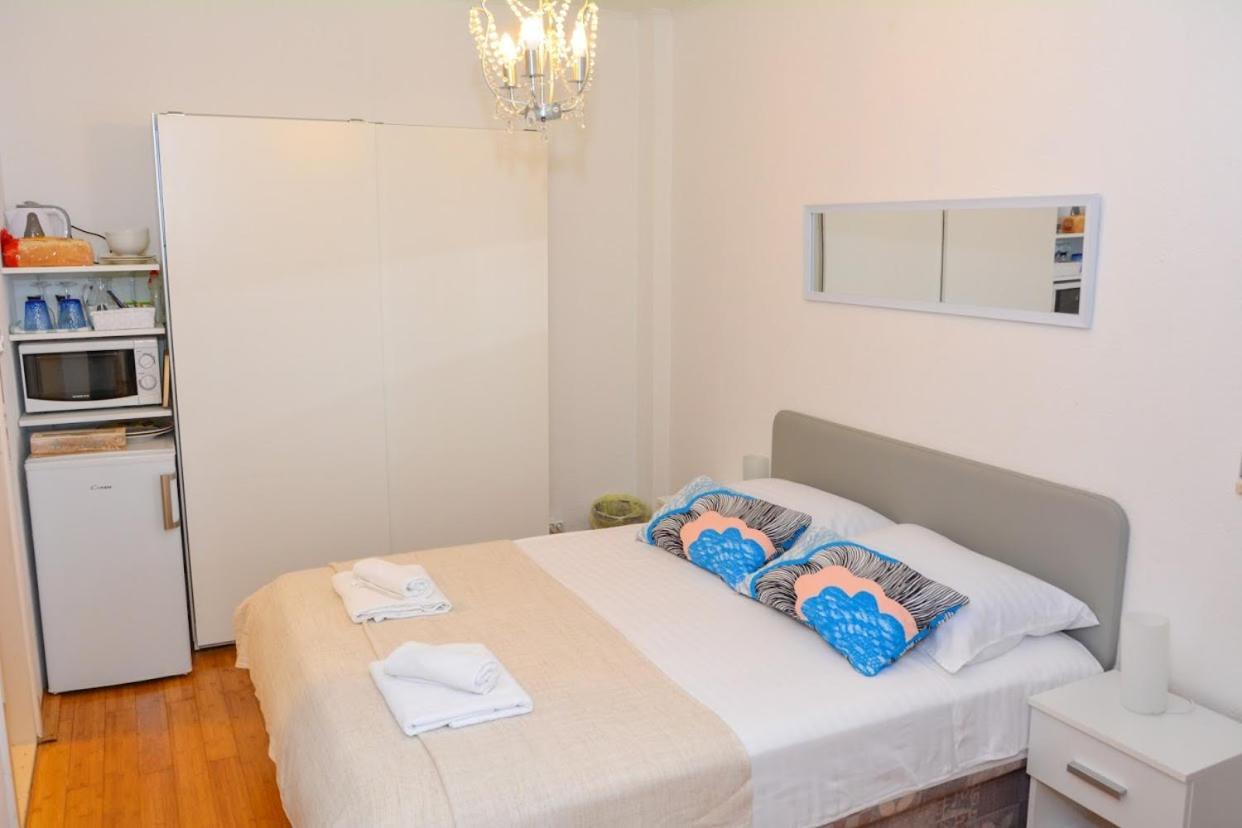 Apartment And Room Sveti Jakov Ντουμπρόβνικ Εξωτερικό φωτογραφία